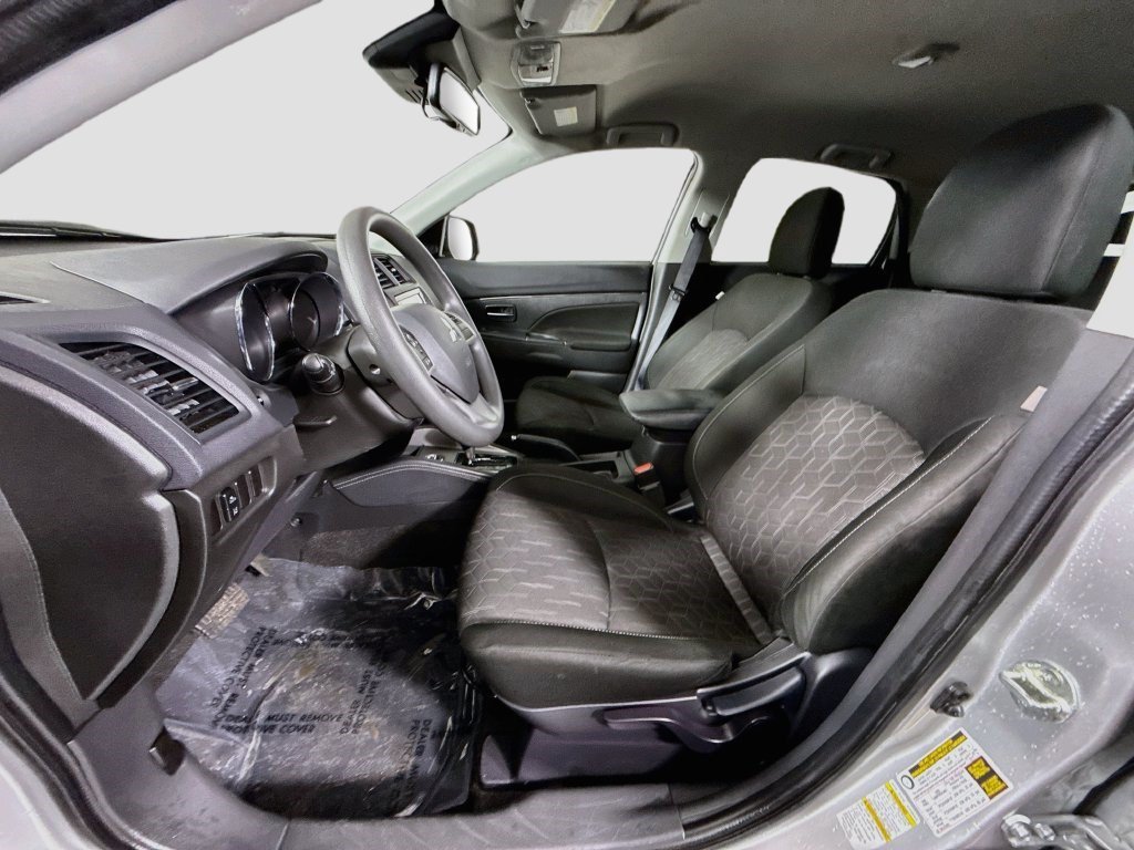 Used 2025 Alloy Silver Metallic Mitsubishi ES image 17
