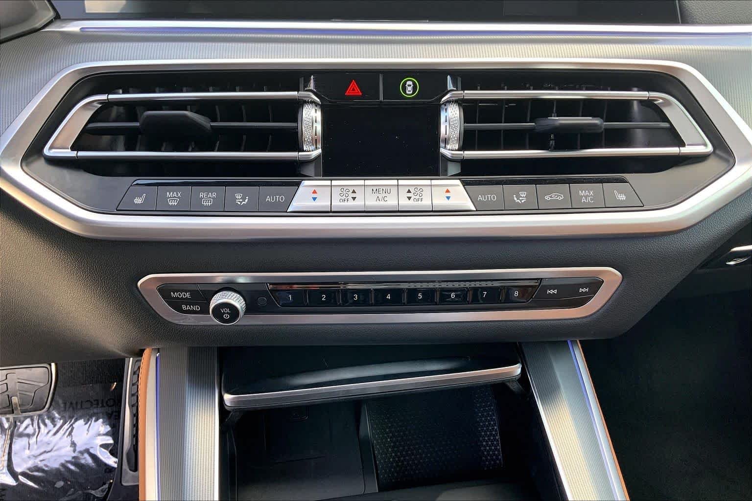 Used 2023 Phytonic Blue Metallic BMW xDrive40i image 33