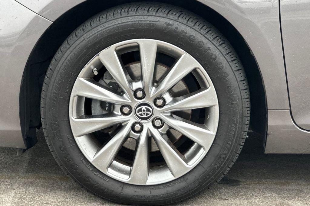 Certified Used 2017 Gray Toyota XLE image 33