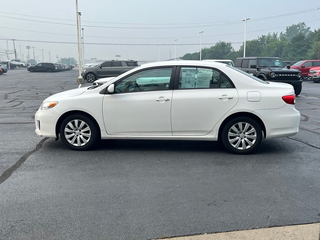 Used 2012 White Toyota LE image 7