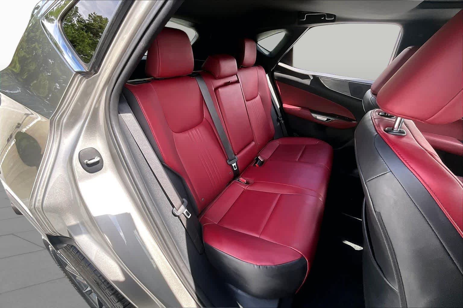 Used 2023 Atomic Silver Lexus Premium image 37