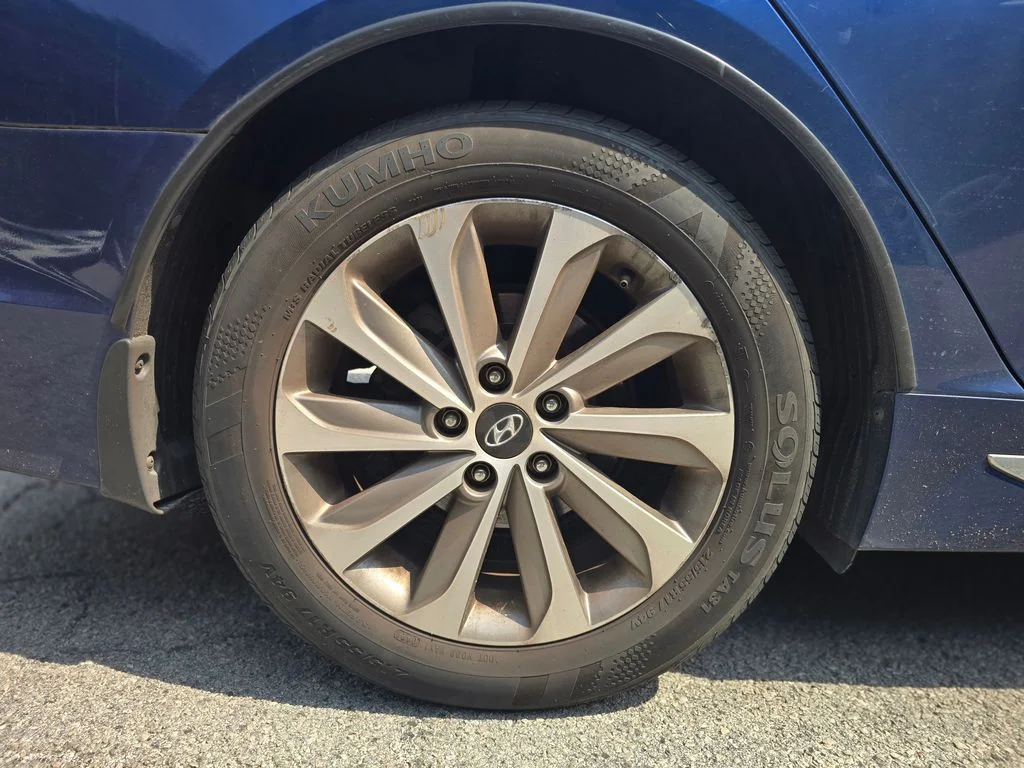 Used 2017 Blue Hyundai Sport image 13
