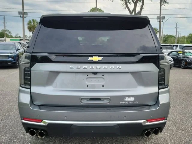 2025 Chevrolet Suburban Premier - Photo 10