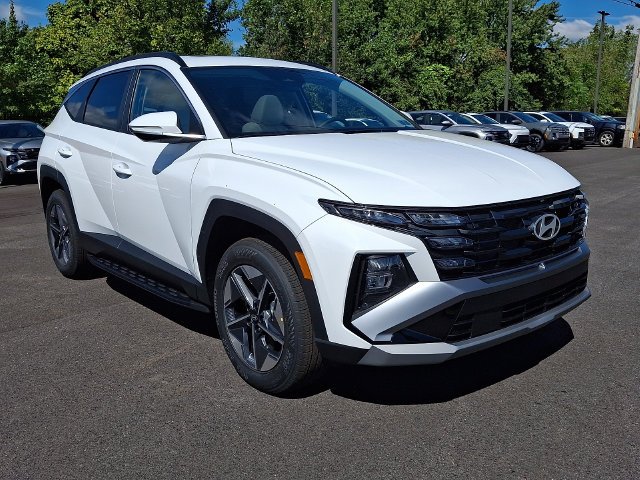 New 2026 White Hyundai SEL Premium image 1