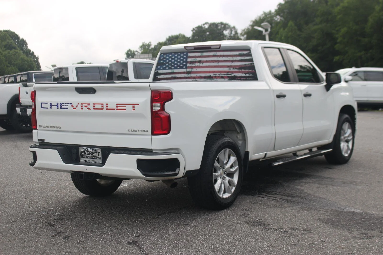 Used 2022 Summit White Chevrolet Custom image 7