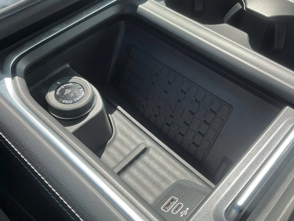 Used 2025 Black Ford Platinum image 38