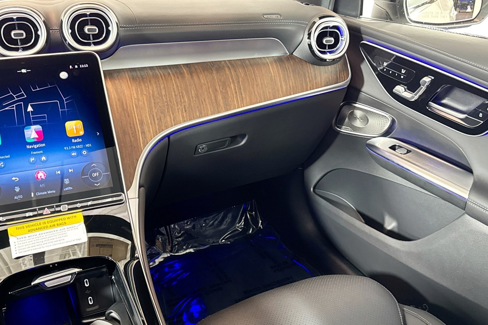 New 2026 Polar White Mercedes-Benz GLC 300 image 21