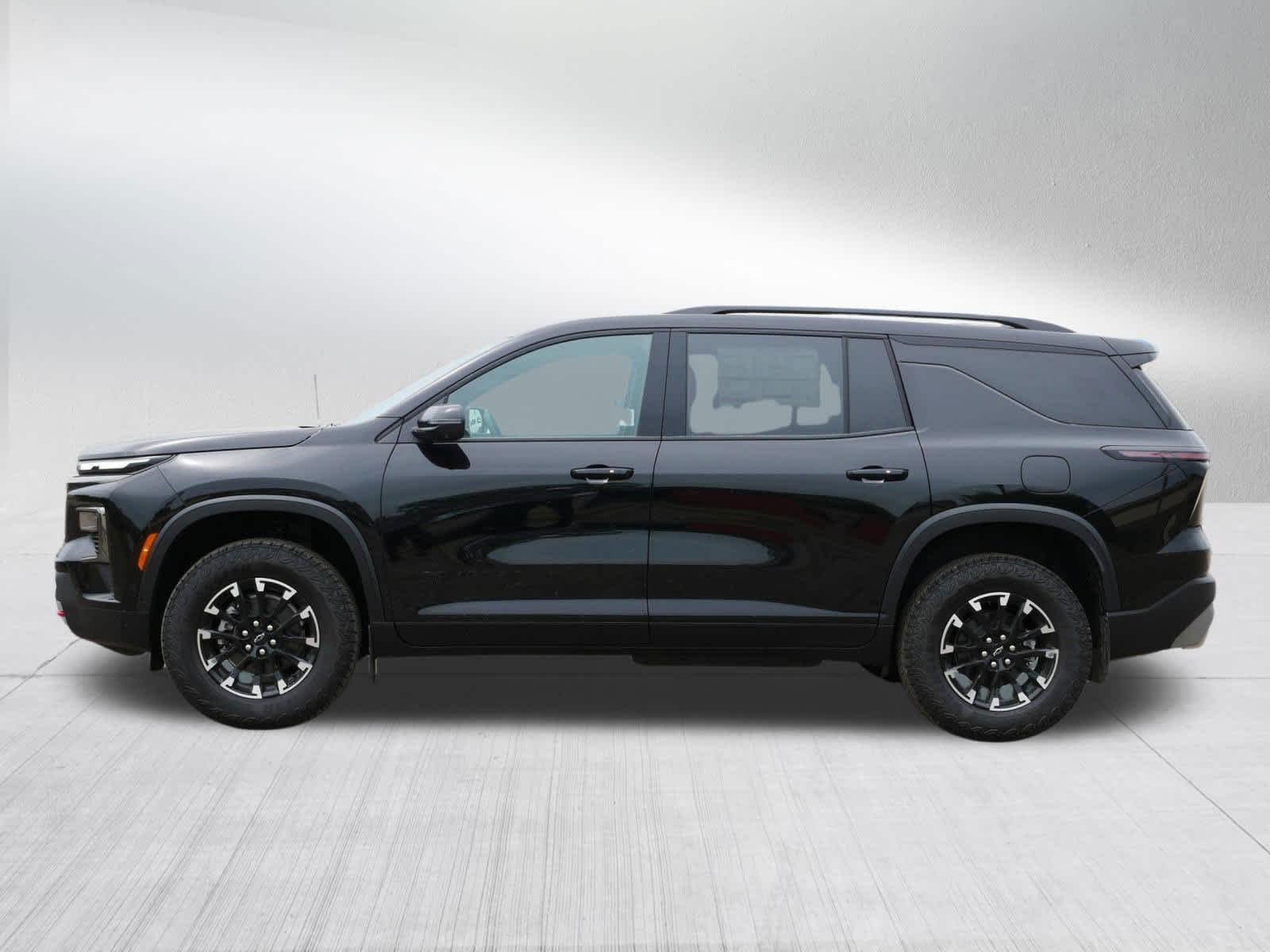 2026 Chevrolet Traverse Z71 - Photo 2