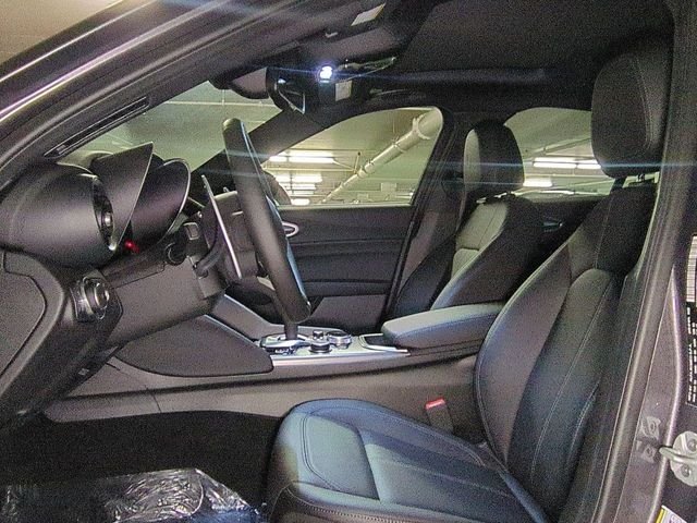 2025 Alfa Romeo Giulia Base - Photo 13