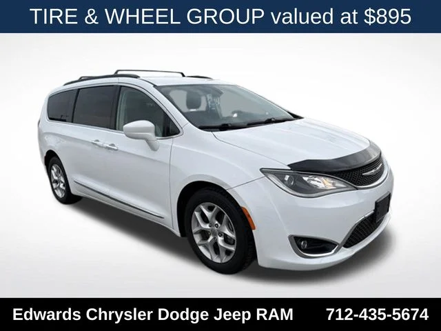 2017 Chrysler Pacifica Touring L