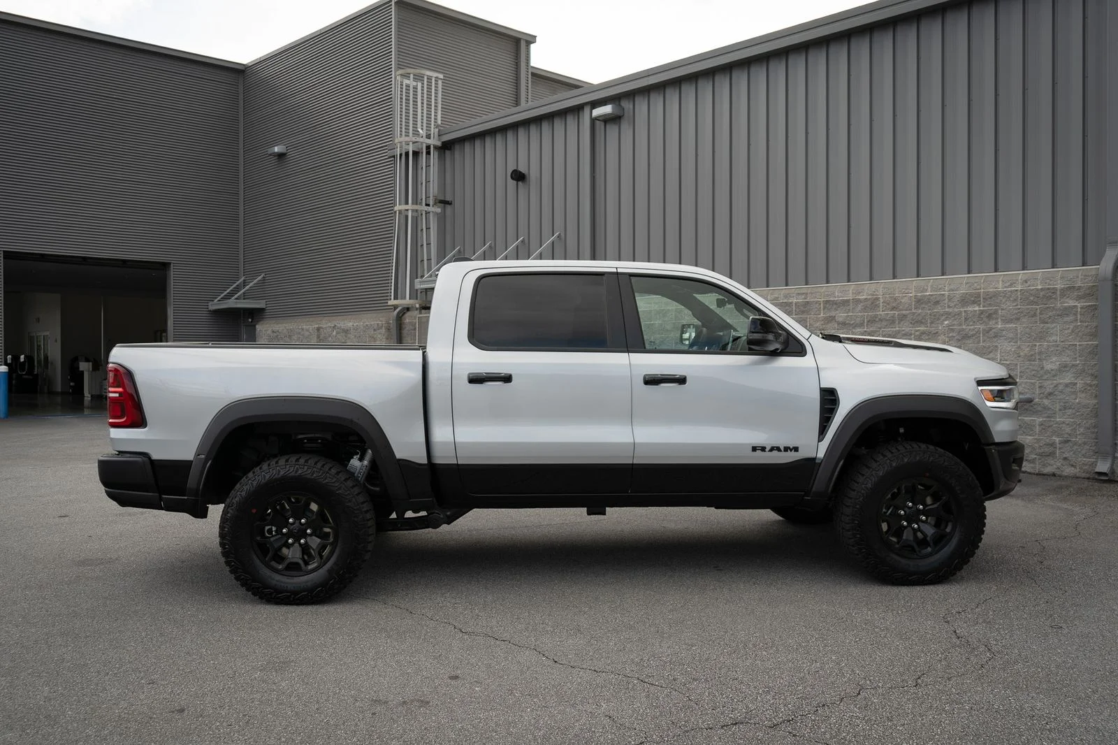 2026 RAM 1500 RHO - Photo 22