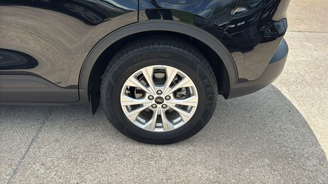 Used 2023 Black Ford Active image 7