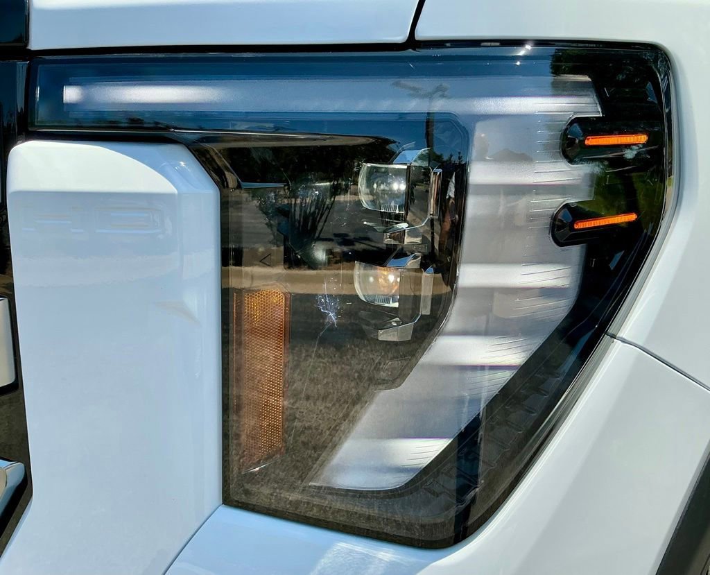 2026 GMC Sierra 2500HD AT4 - Photo 8