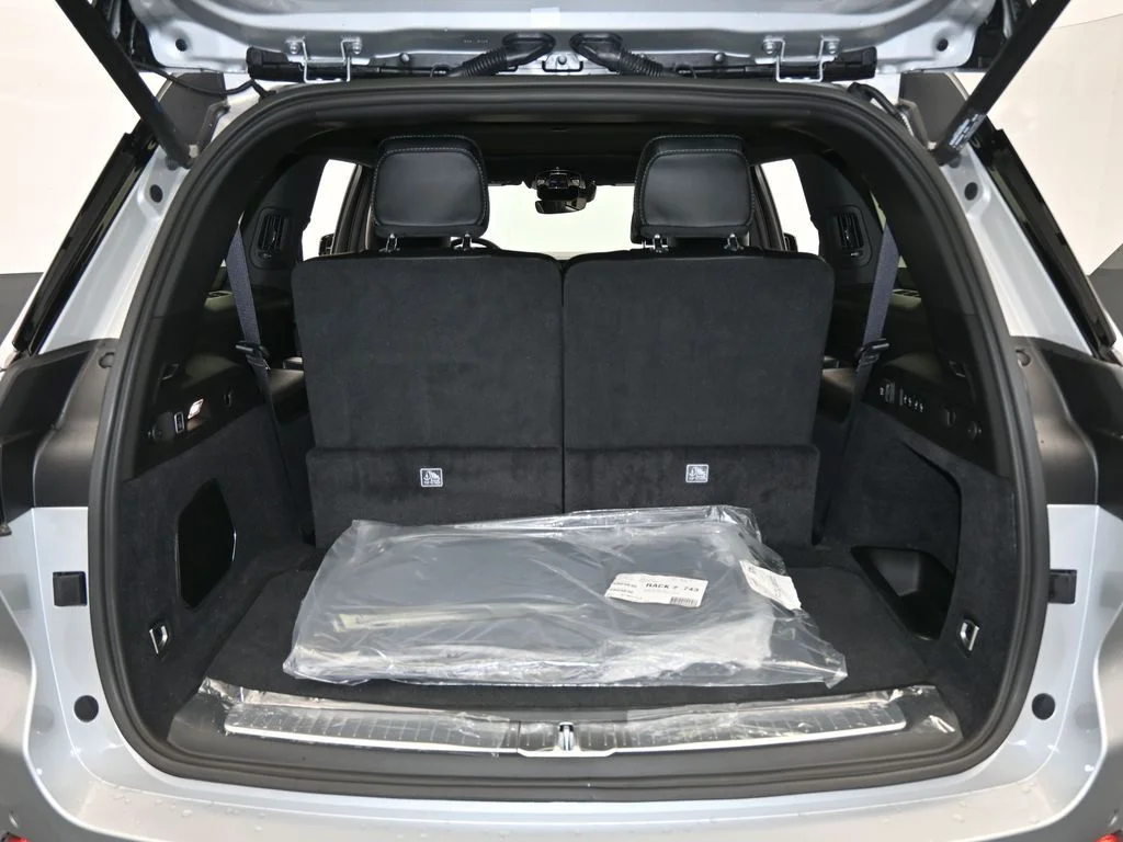 Used 2024 Silver Zynith Jeep Overland image 35