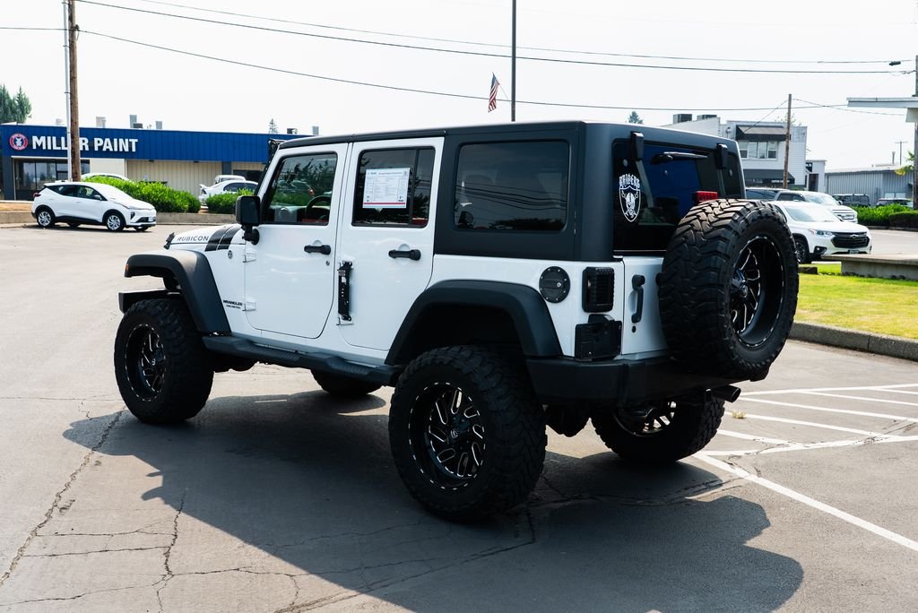 Used 2016 Bright White Clearcoat Jeep Unlimited Rubicon image 3
