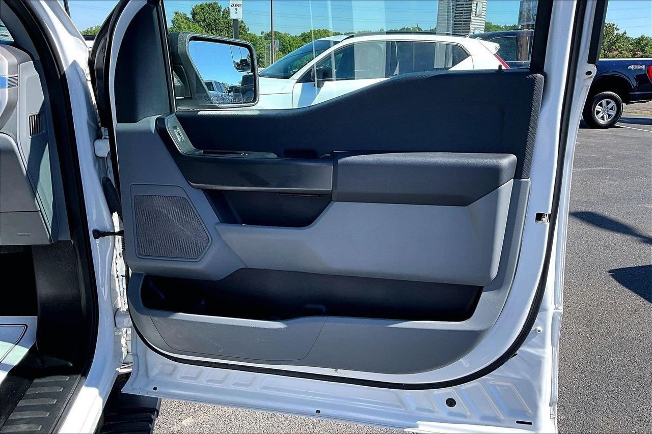 Used 2022 OXFORD WHITE Ford XL image 30