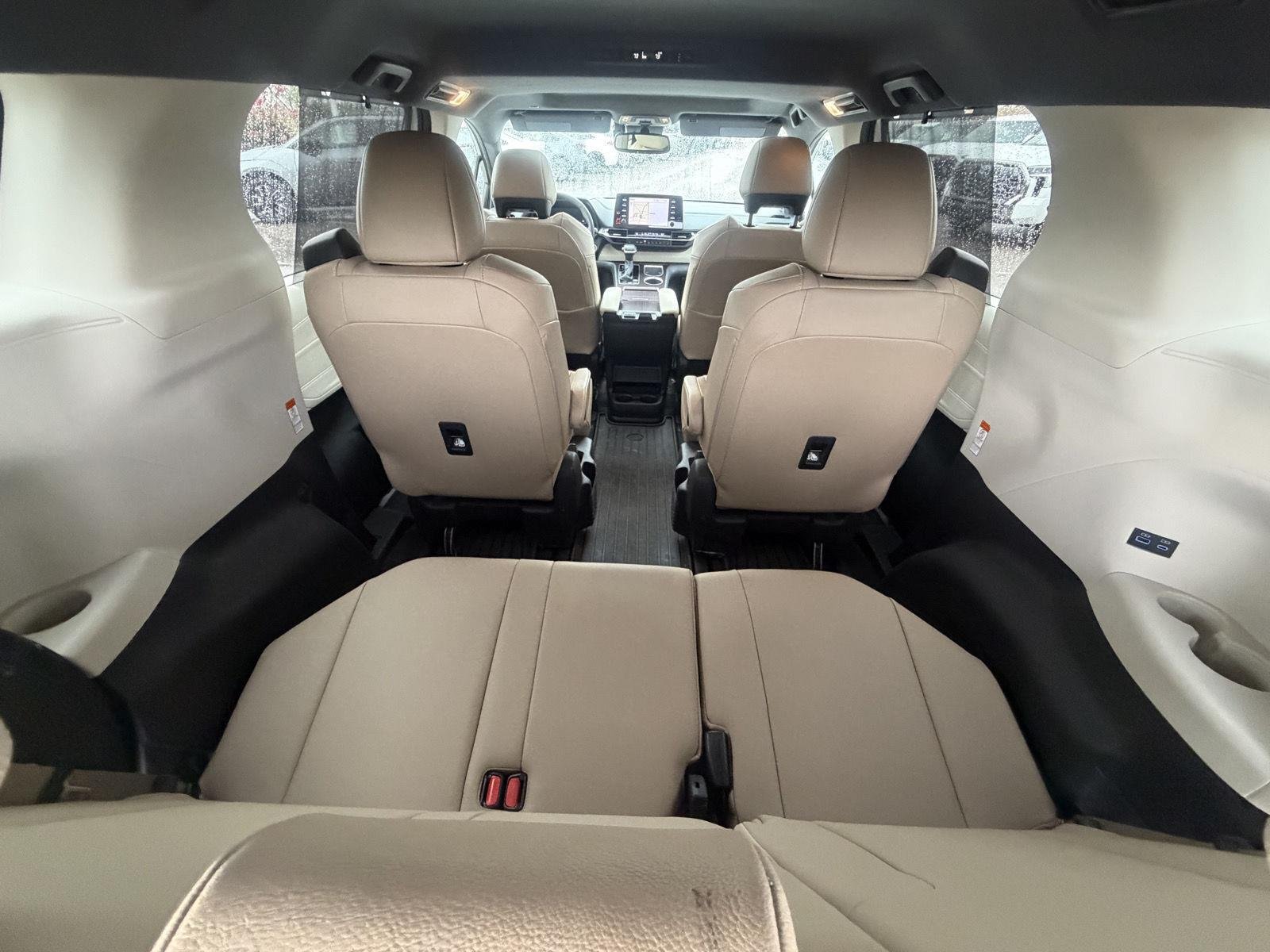 Used 2021 Blizzard Pearl Toyota XLE image 14