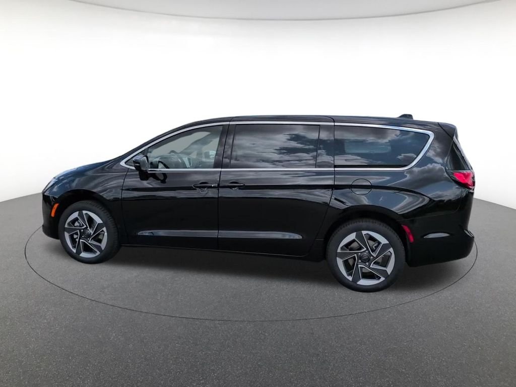 New 2027 Black Chrysler Limited image 9