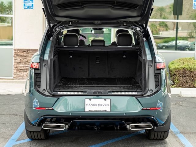 New 2026 Giola Green Land Rover Dynamic SE image 22