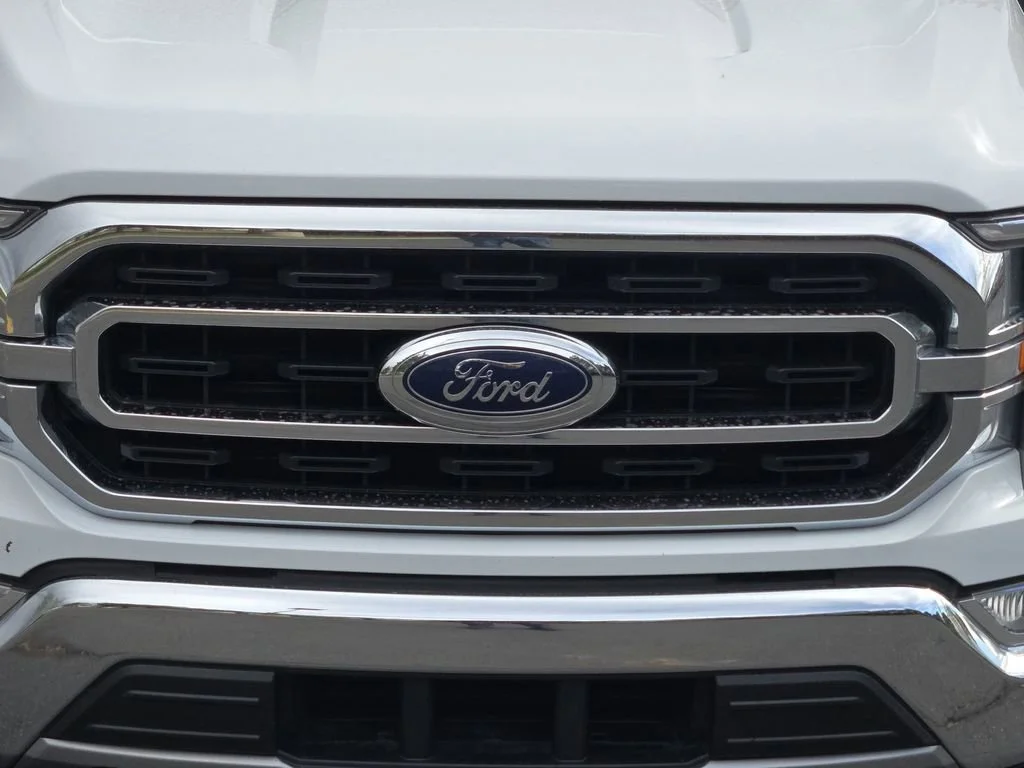 Used 2021 White Ford XL image 18