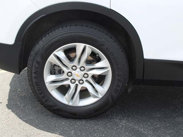 Used 2021 Summit White Chevrolet LT image 8