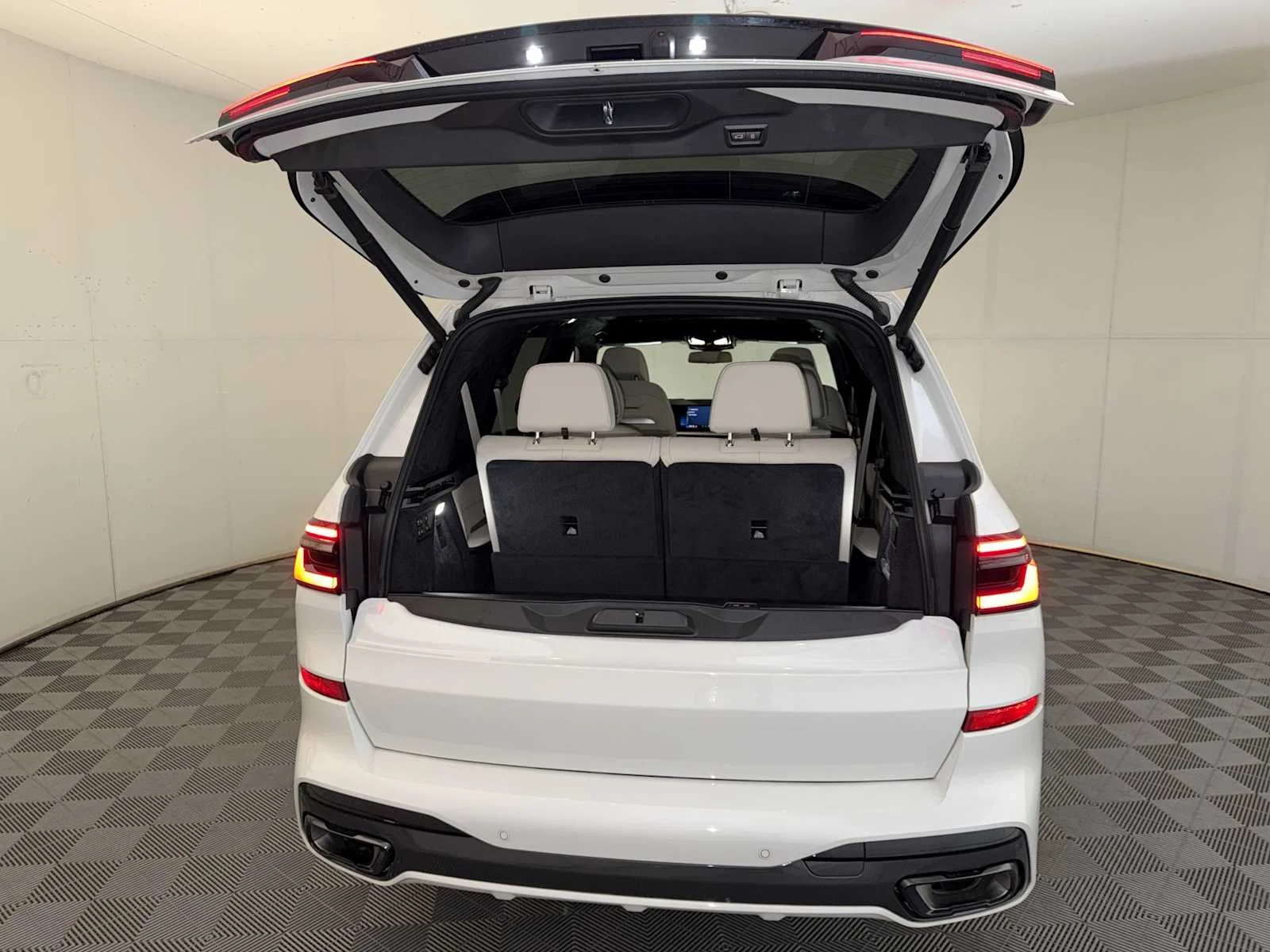 2026 BMW X7 40i - Photo 23