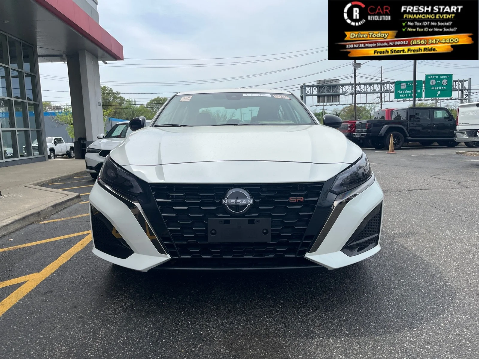 Used 2025 Pearl White Tricoat Nissan SR image 2