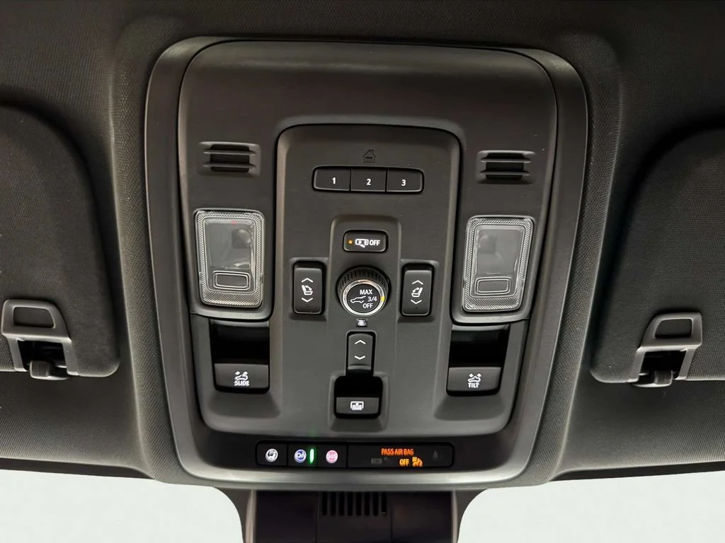 Used 2024 Summit White Chevrolet High Country image 23