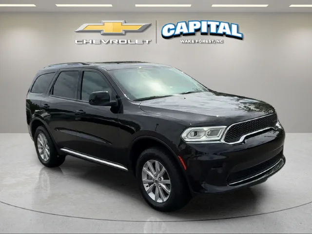 Used 2023 Black Dodge SXT image 7