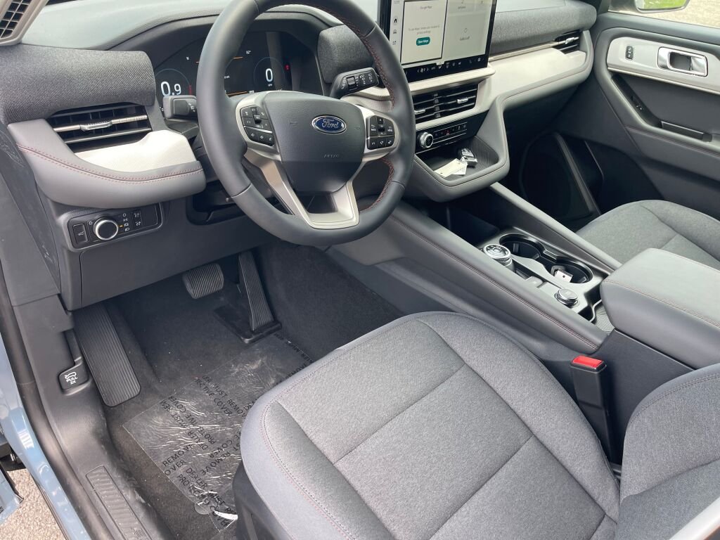 New 2026 Vapor Blue Metallic Ford Active w/200A Pkg image 6