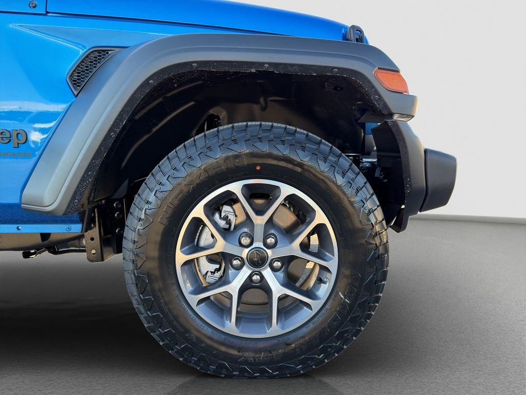 New 2026 Hydro Blue Pearl-Coat Exterior Paint Jeep Sport S image 23