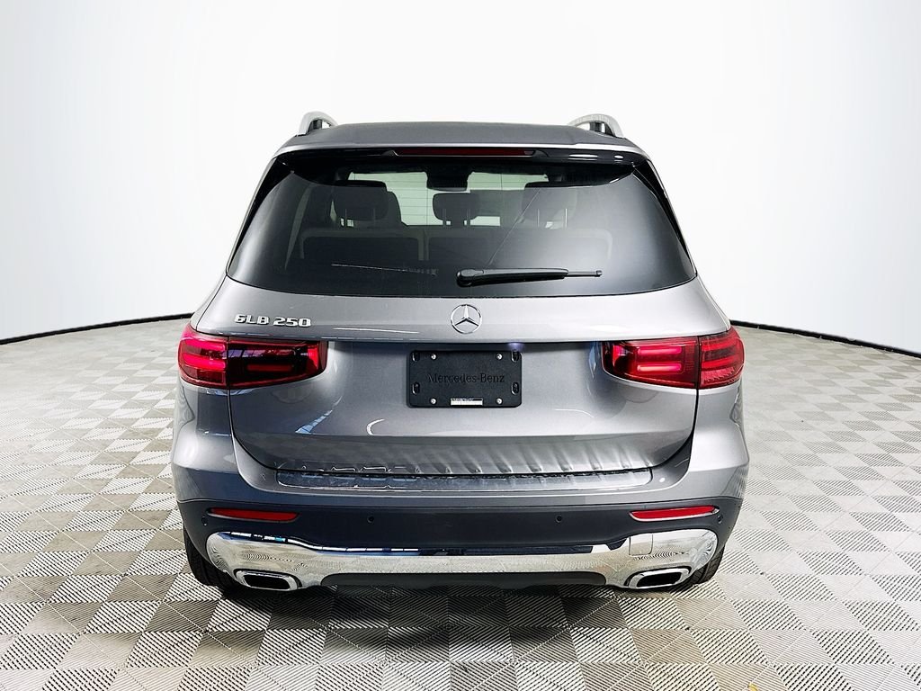 Used 2026  Mercedes-Benz GLB 250 image 6
