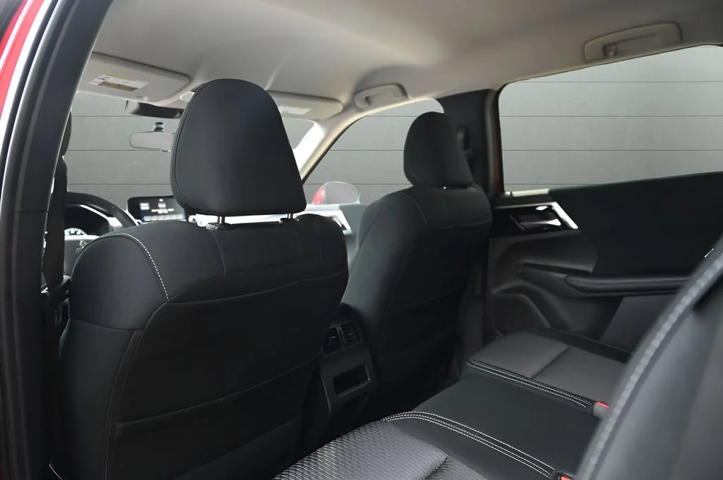 Used 2024 Red Mitsubishi ES image 40