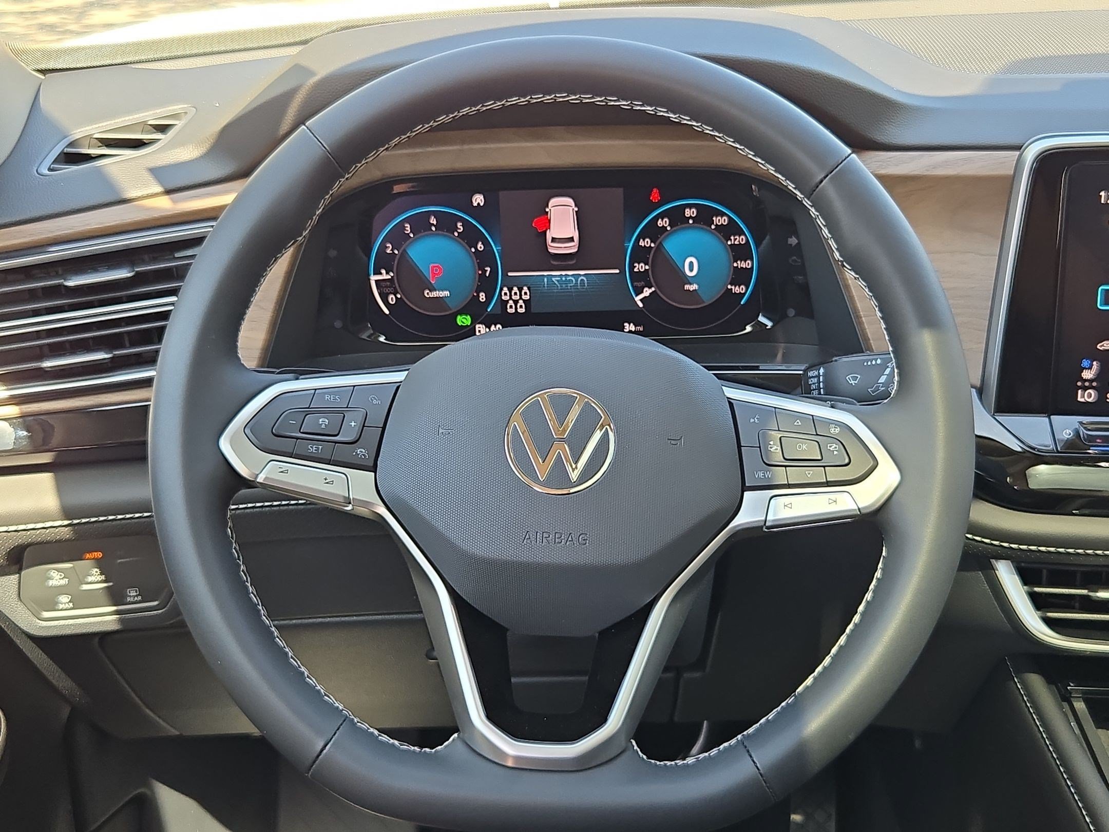 New 2026 Opal White Pearl Volkswagen 2.0T SE w/Technology image 18