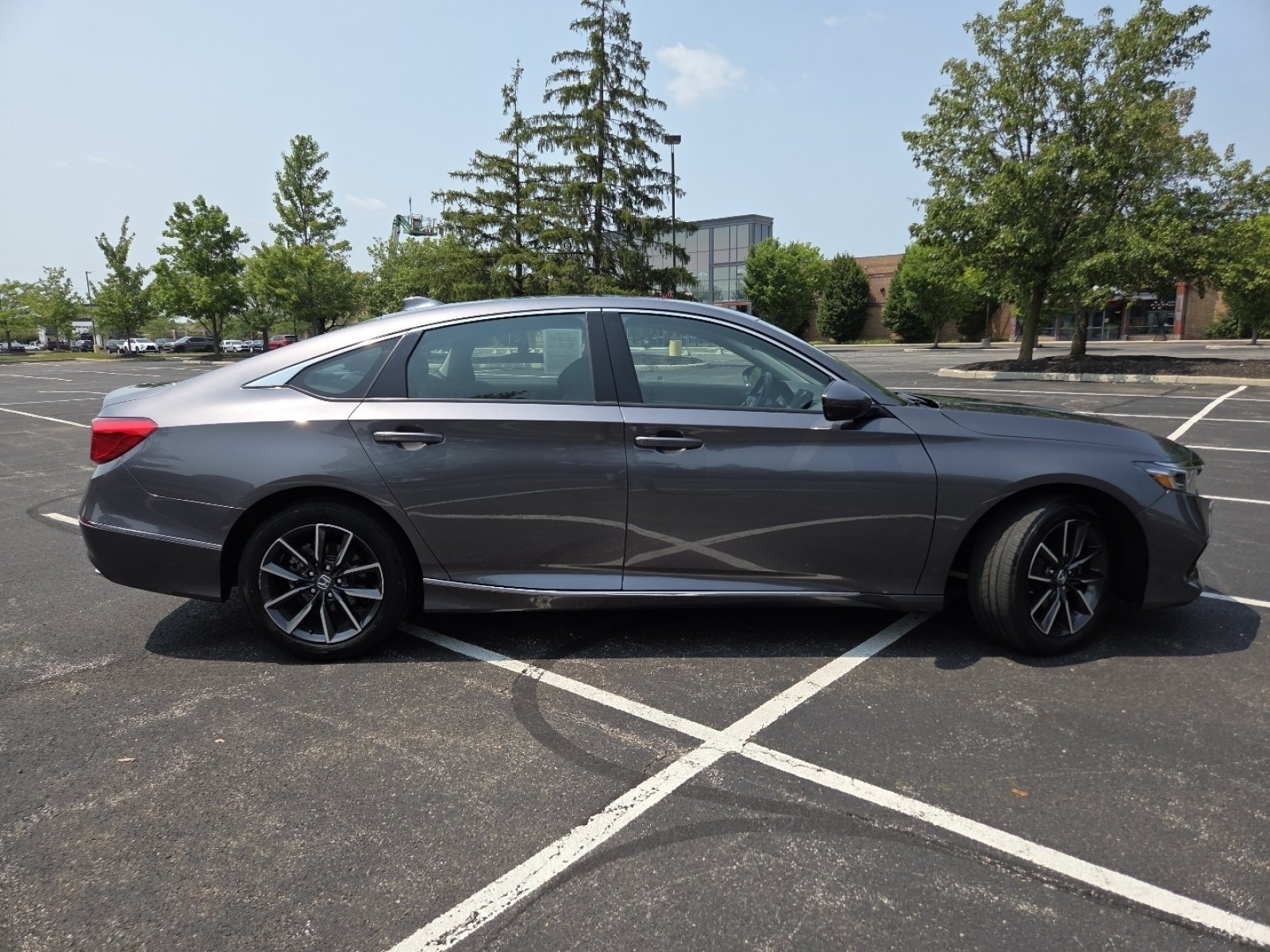 Certified Used 2021 Modern Steel Metallic Honda EX-L image 22