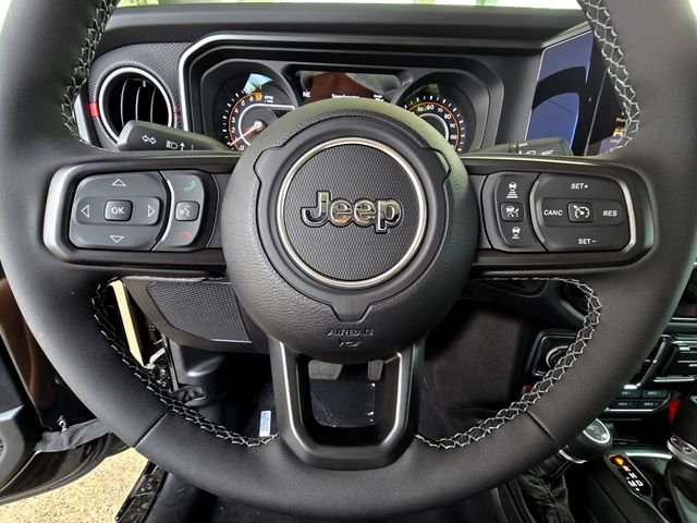 New 2026 Black Clearcoat Jeep Rubicon image 13