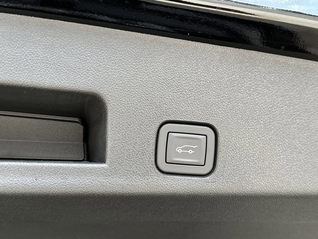 2026 GMC Acadia Denali - Photo 35