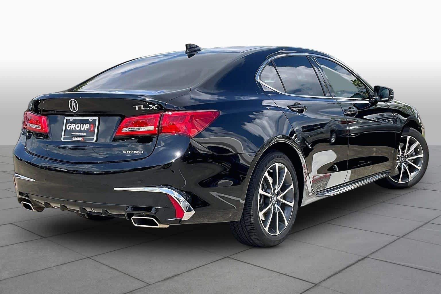 Used 2018 Crystal Black Pearl Acura w/Technology Pkg image 12
