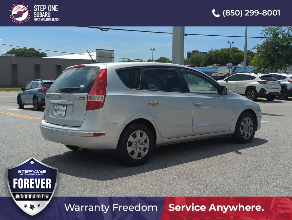 Used 2011 Silver Hyundai GLS image 7