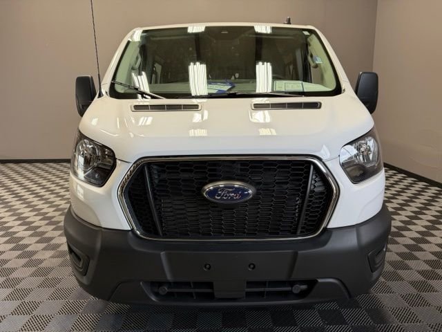 Used 2025 Oxford White Ford Base image 4