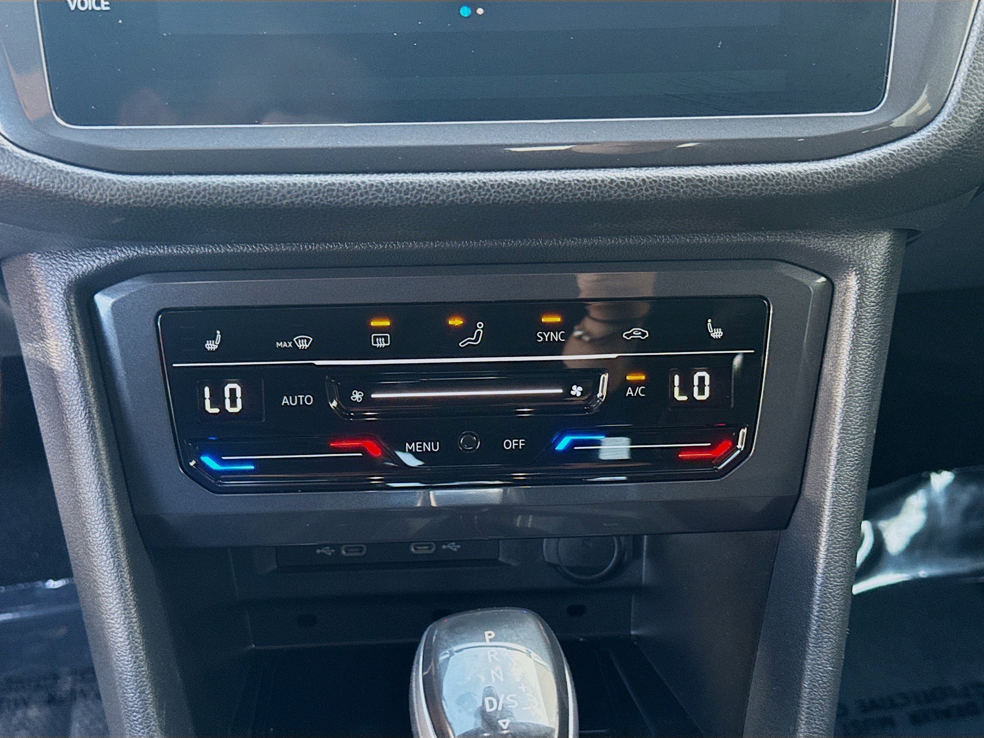 Certified Used 2022  Volkswagen SE R-Line Black image 14