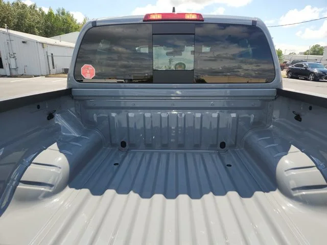 New 2026 Boulder Gray Pearl Nissan Crew Cab SV image 6