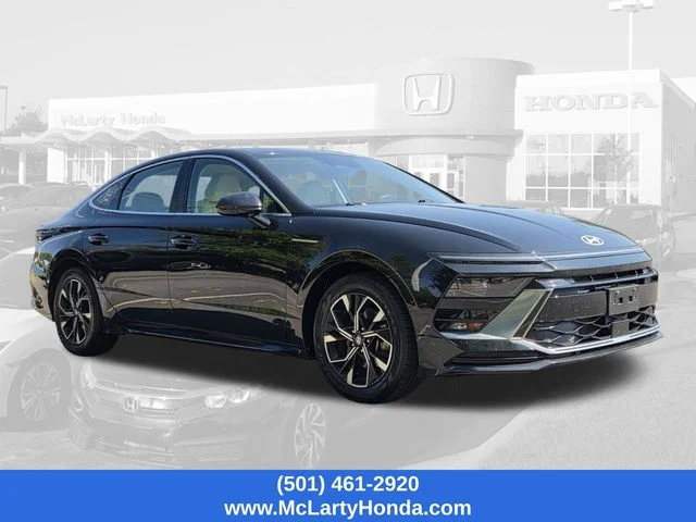 Used 2024 Onyx Black Hyundai SEL image 5
