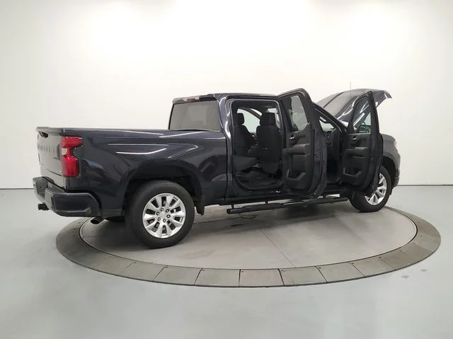 Used 2022 Gray Chevrolet Custom image 16