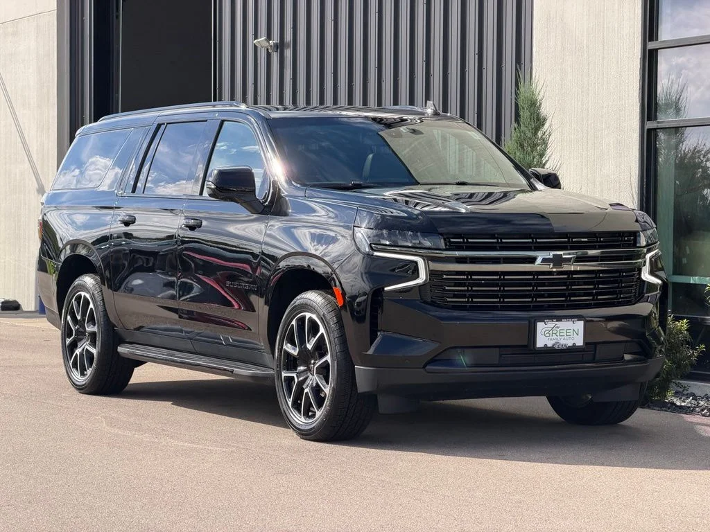 Used 2022 Black Chevrolet RST image 4