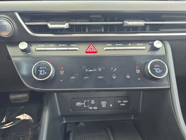 Used 2024 Silver Hyundai SEL image 18