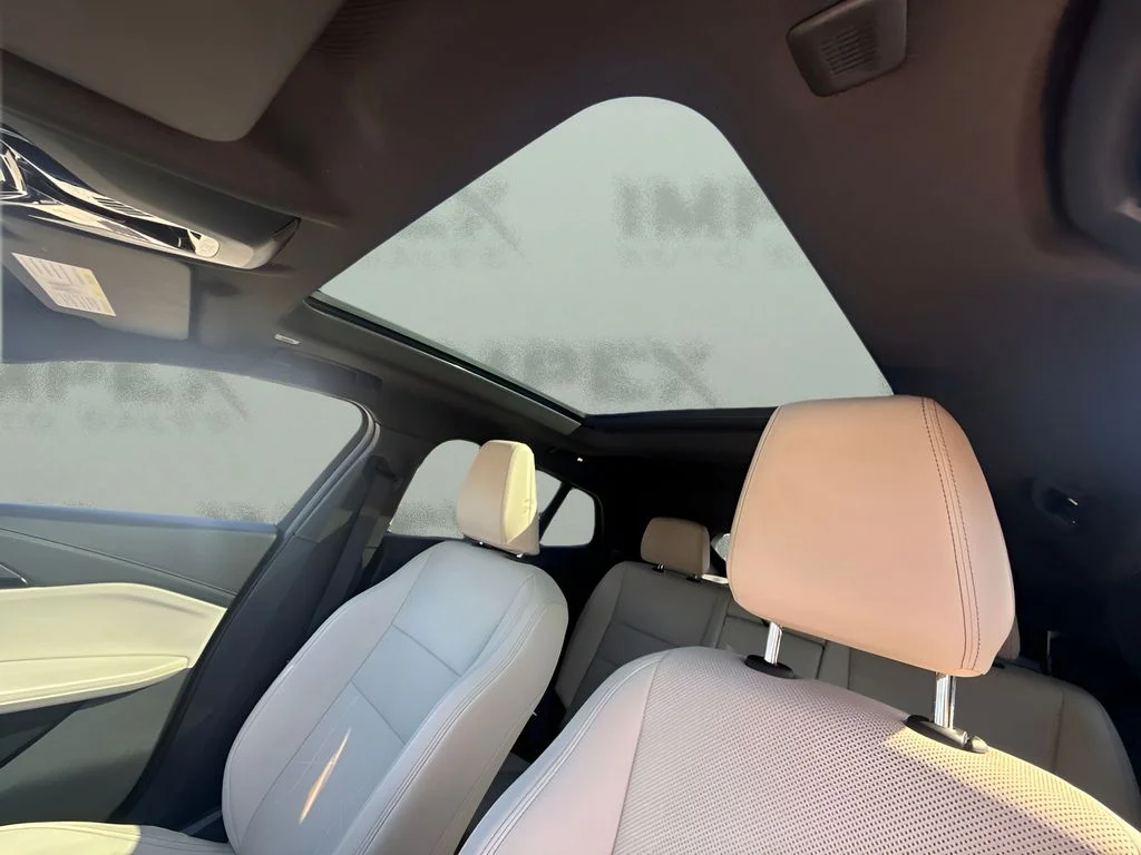 Used 2025 Gray BMW xDrive28i image 10