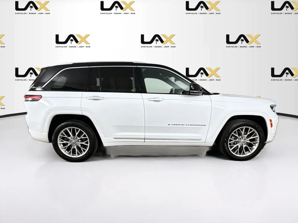 Used 2023 White Jeep Summit 4xe image 8