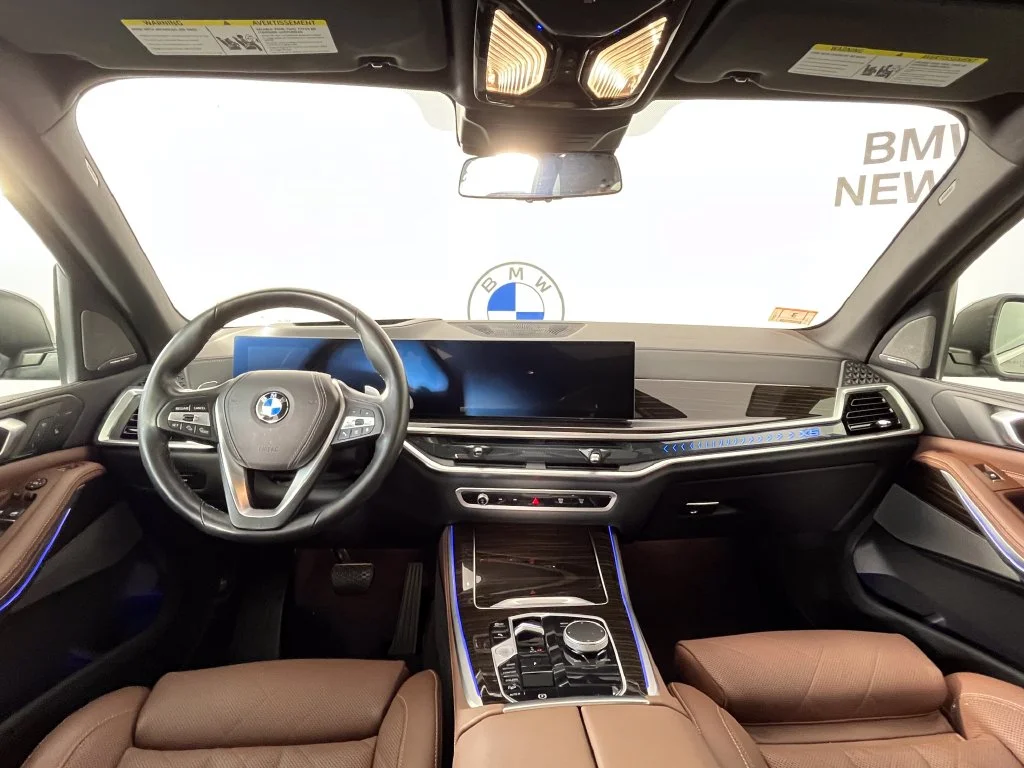 Certified Used 2025 Green Metallic BMW xDrive40i image 12
