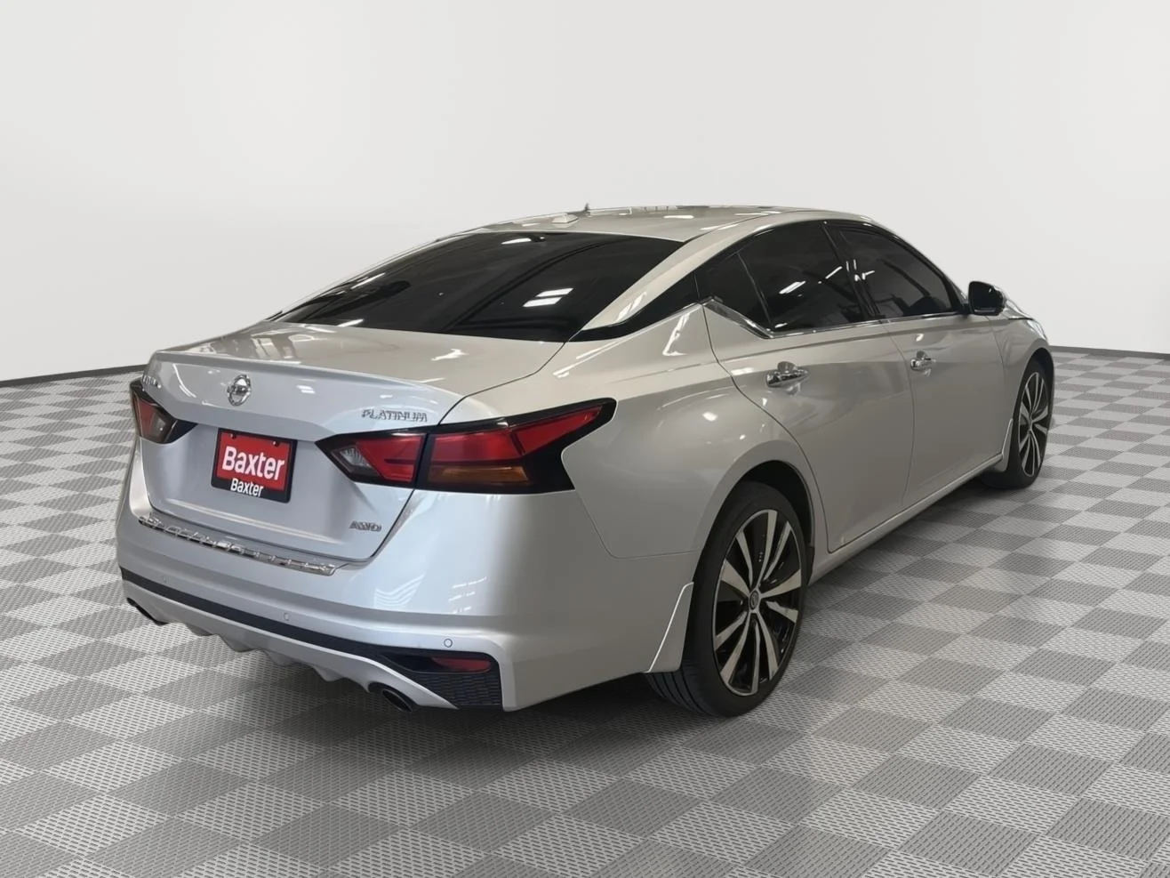 Used 2020 SILVER Nissan 2.5 Platinum image 5